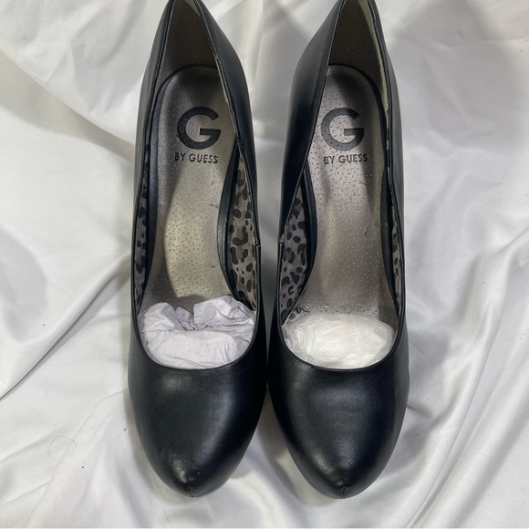 G by GUESS Classic Black High Heel Leather Pumps - Picture 1 of 6